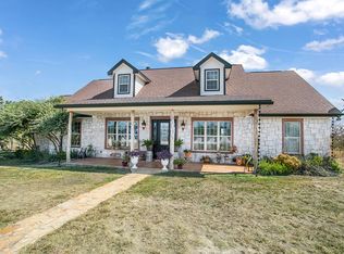 241 Chuck Wagon Trl, Harper, TX 78631