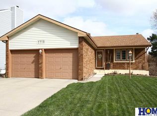 2710 Jane Ln, Lincoln, NE 68516