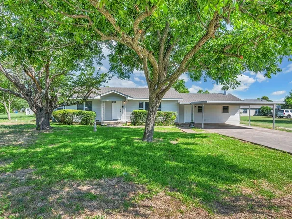 232 W Wall St, Hewitt, TX 76643