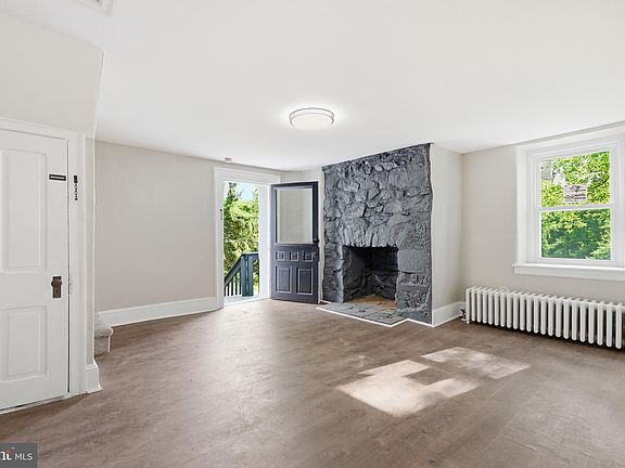 3rd image of 4066 Hollow Rd