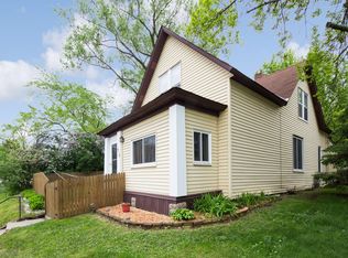 418 Lawson Ave W, Saint Paul, MN 55117