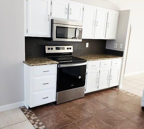 4th image of 1324 Candy Dr