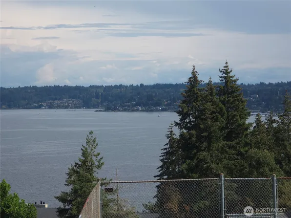 1750 W Sunn Fjord Lane #G101, Bremerton, WA 98312