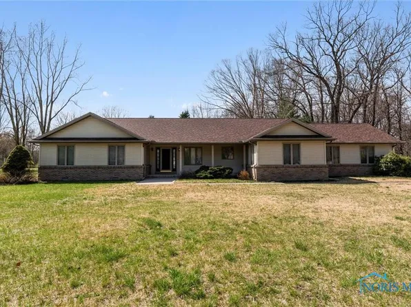 5115 Chaudhary Dr, Swanton, OH 43558