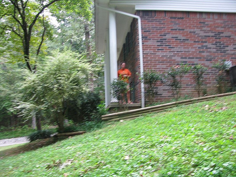1st image of 144 Hillview Dr NE