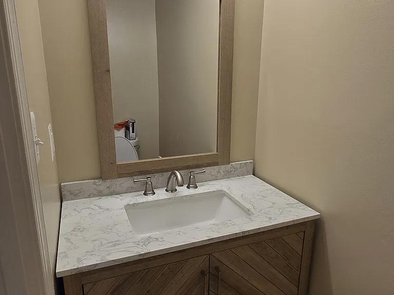 1/2 bath main floor