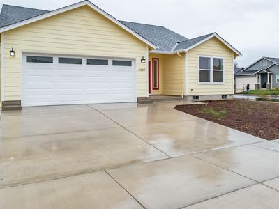 2037 Waterford St SE, Albany, OR, 97322