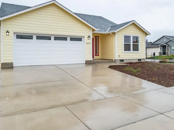 2037 Waterford St SE, Albany, OR 97322