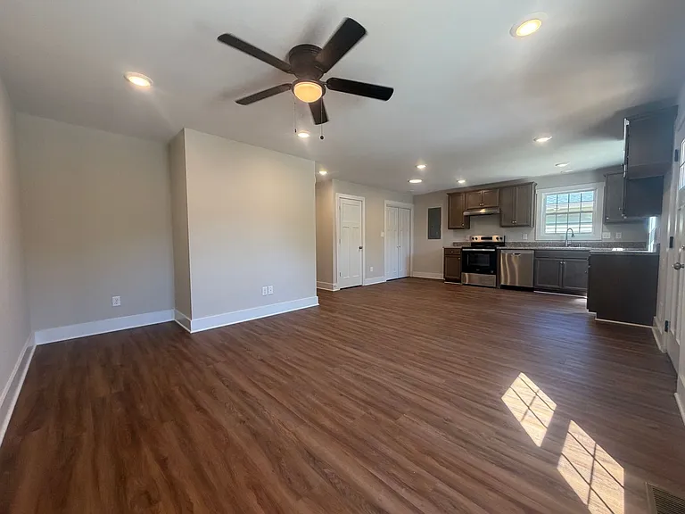 460 Highland Ave #A — Photo 2