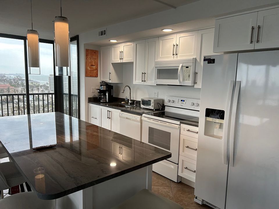 1st image of 26171 Hickory Blvd APT 10B