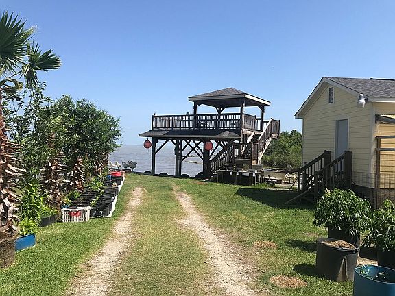 4th image of 336 Bayside Dr