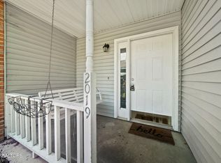 2019 Silverbrook Dr, Knoxville, TN 37923