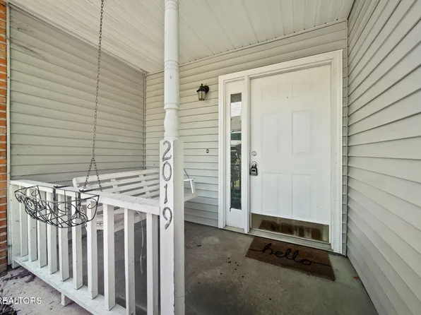 2019 Silverbrook Dr, Knoxville, TN 37923