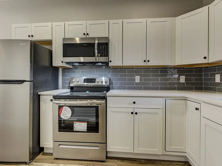 1415 S 4th St — Photo 5