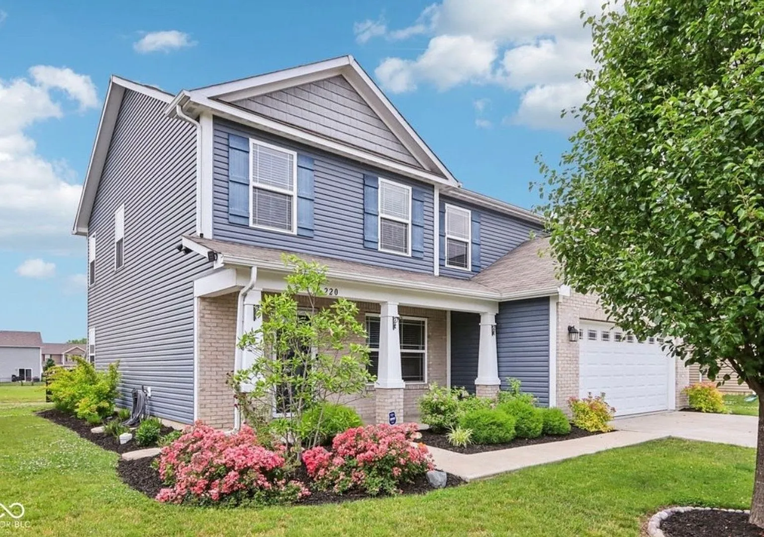 Spacious 4BR House in Greenfield — Photo 3