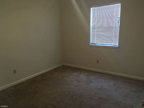 4th image of 319 Manuel Dr APT C