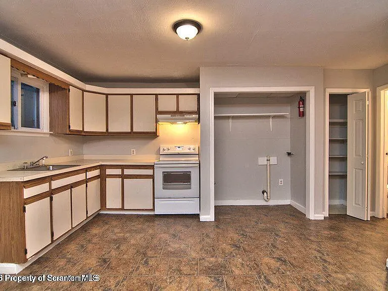 1418 N Main Ave #C — Photo 8