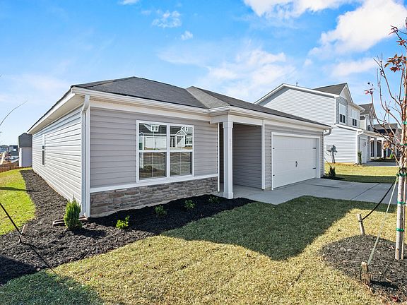2nd image of 2365 Daylilly St