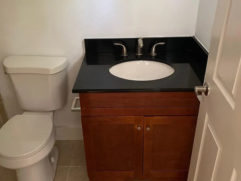 1444 Windsor Ct #1 — Photo 6