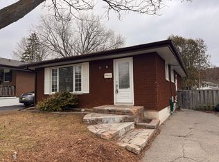 23 Arrowhead Cres, Kitchener, ON N2P 1C1