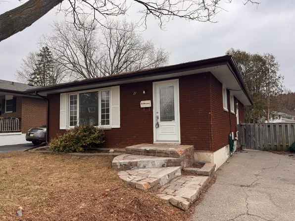 23 Arrowhead Cres, Kitchener, ON N2P 1C1