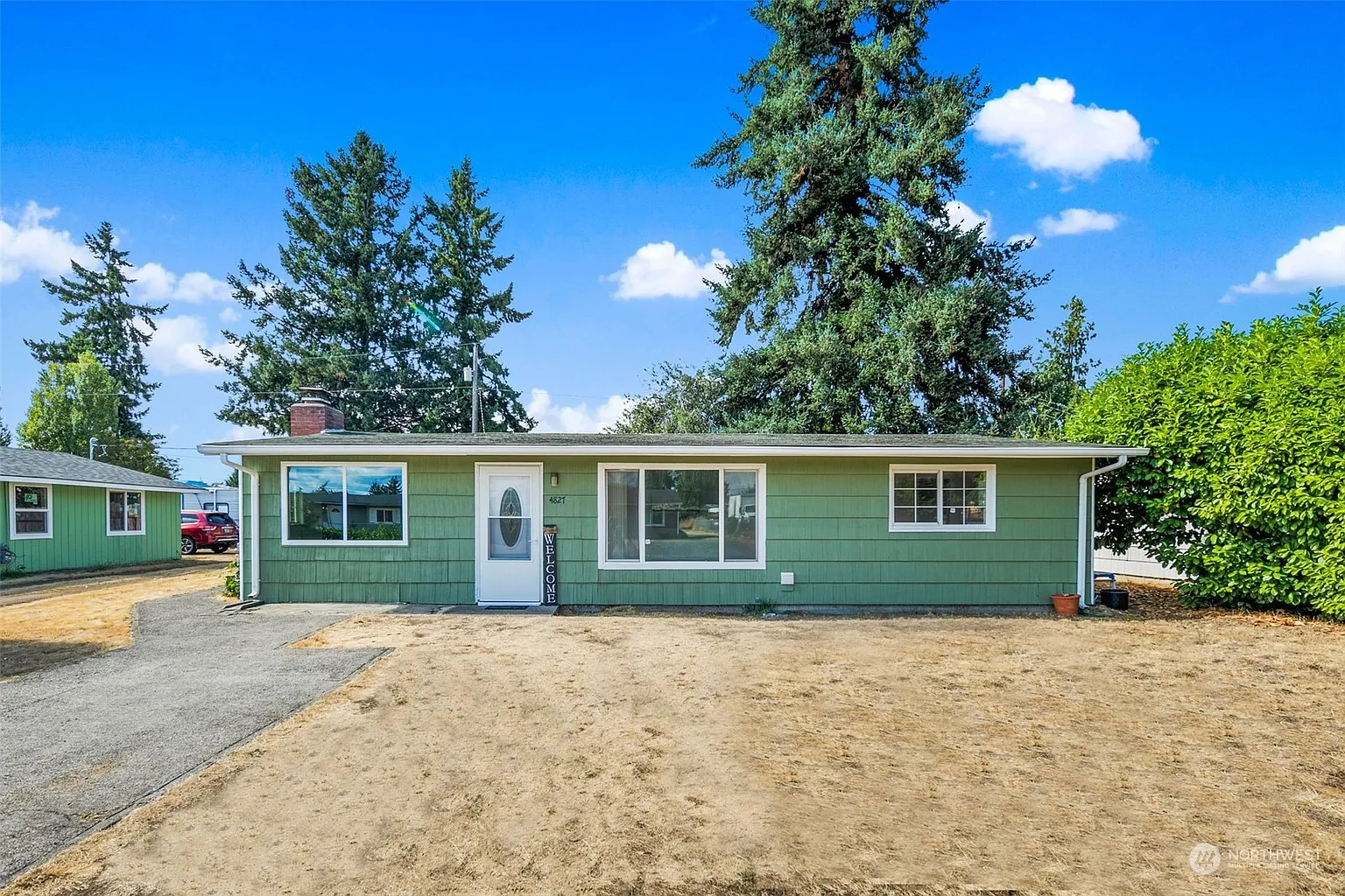 4827 Diamond Boulevard SW photo 1