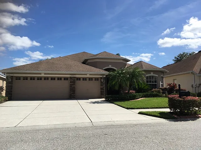 23307 Abercorn Ln