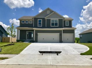 1709 SW Merryman Dr, Lees Summit, MO 64082