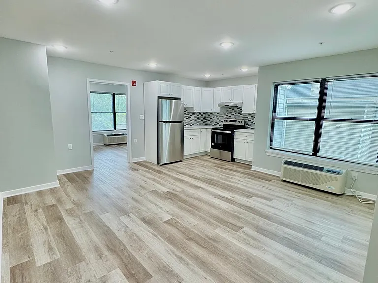 112 Godwin Ave #502 — Photo 2