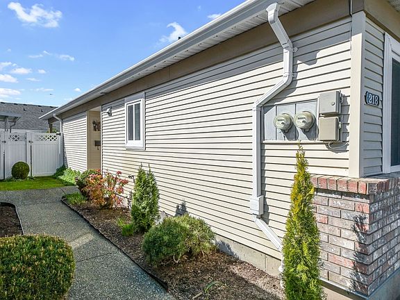 3rd image of 8485 Young Rd #218