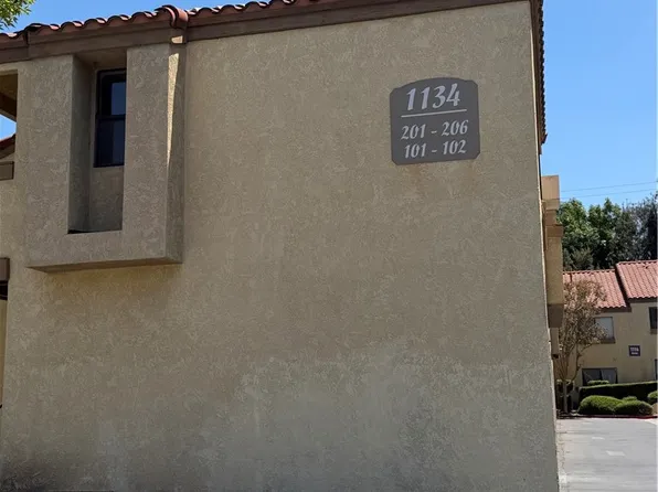 1134 W Blaine St, Riverside, CA 92507