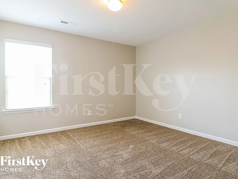 6618 Glenville Dr — Photo 11