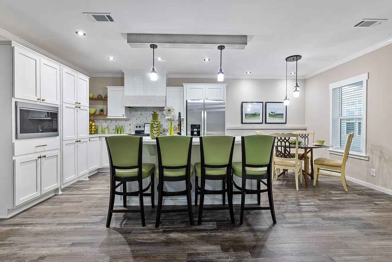 2 bed, 2.0 bath, 1456 sqft, $2,400 — Photo 3