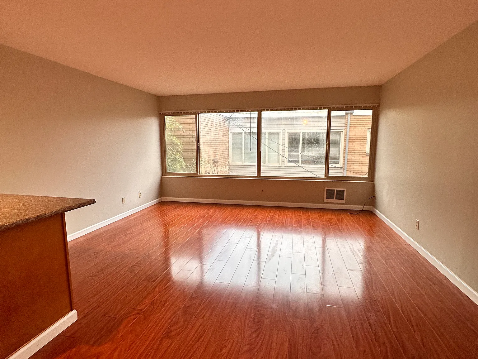 1 bed, 700 sqft, $1,650 — Photo 4
