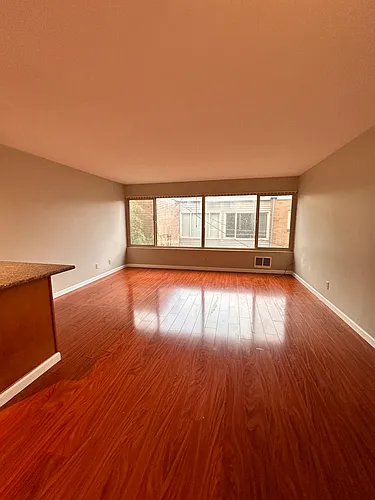 414 Belmont Ave E #203 Photo 1