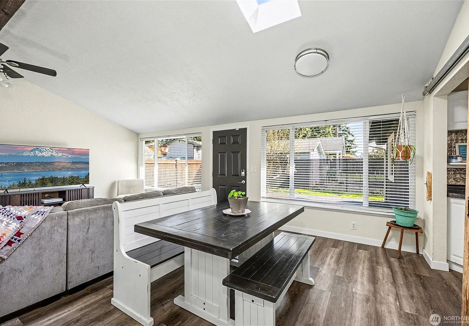 3 bed, 1486 sqft, $2,800 — Photo 2