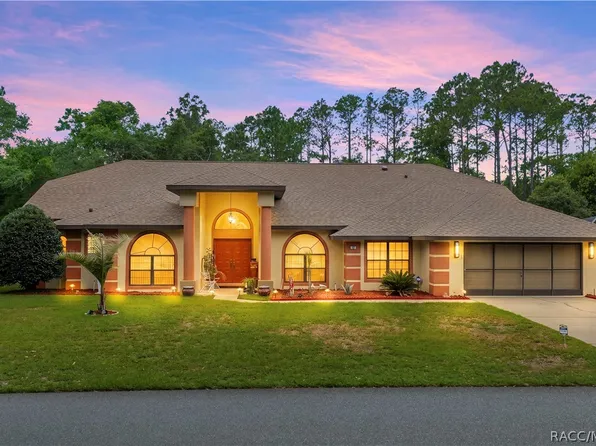 42 Pine Dr, Homosassa, FL 34446