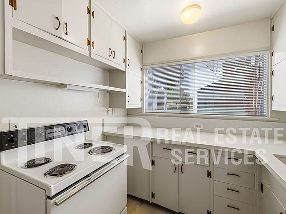 4th image of 3841 Marshall Ave