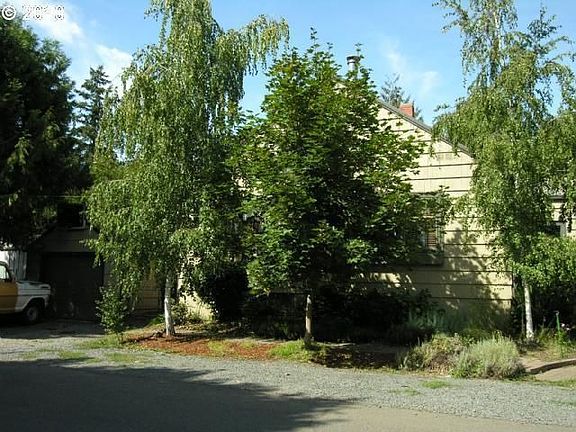 plenty of parking with a garden space and garage