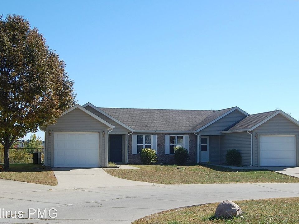1st image of 2827 Plaza Ln