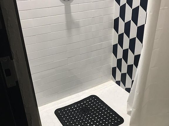 4th image of 526 W Missouri Ave #2