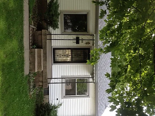 1840 N Riley Ave photo 1