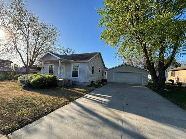 221 W 3rd Ave, Cheney, KS 67025