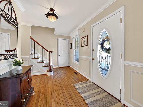 5th image of 7923 Donegal Ln