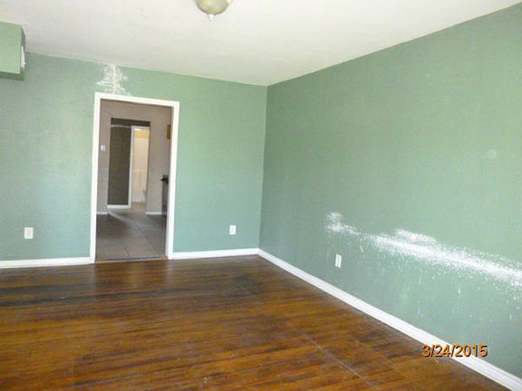 2nd image of 223 Tarlton St