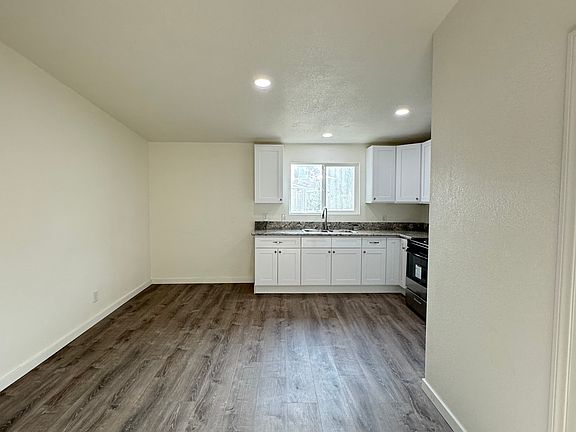 5th image of 15867 Cobra Dr #A