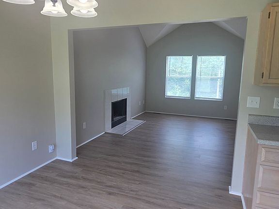 4th image of 3312 N Virginia Ave