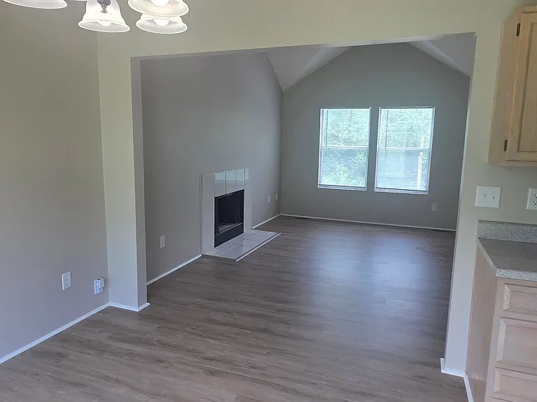 3312 N Virginia Ave — Photo 4