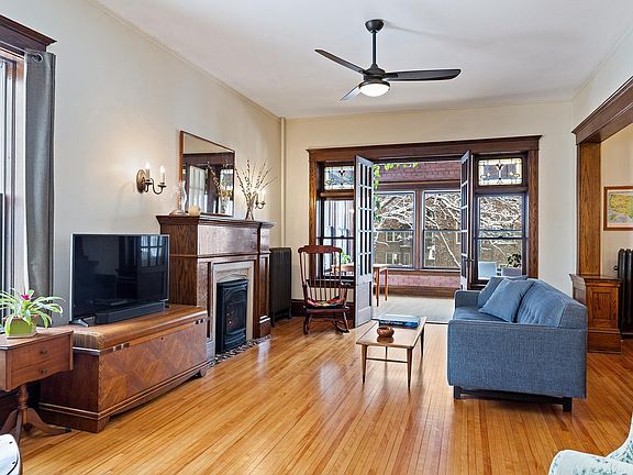 4th image of 2536 Humboldt Ave S APT 4
