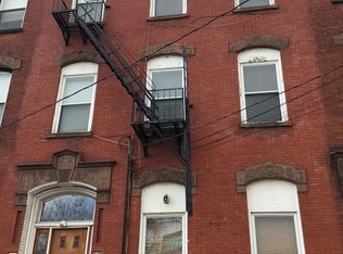 330 Broadway, Newark, NJ 07104